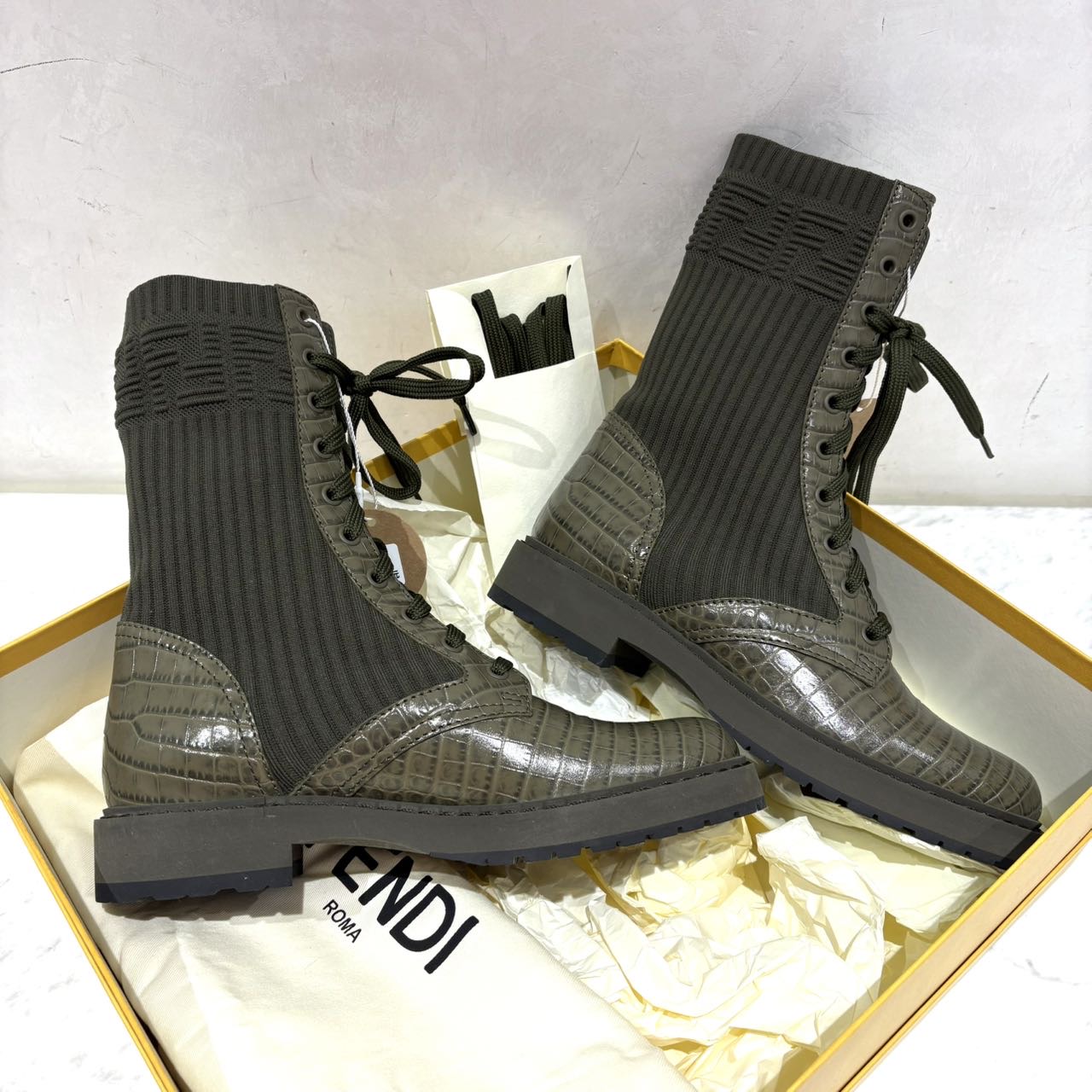 未使用 FENDI/芬迪 C5431818195/[251231zbb]