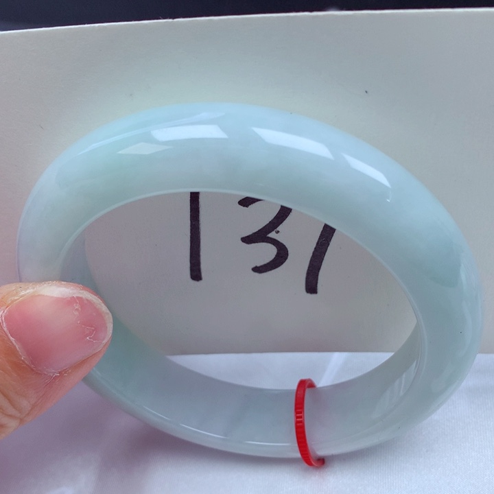 翡翠手镯未镶嵌翡翠