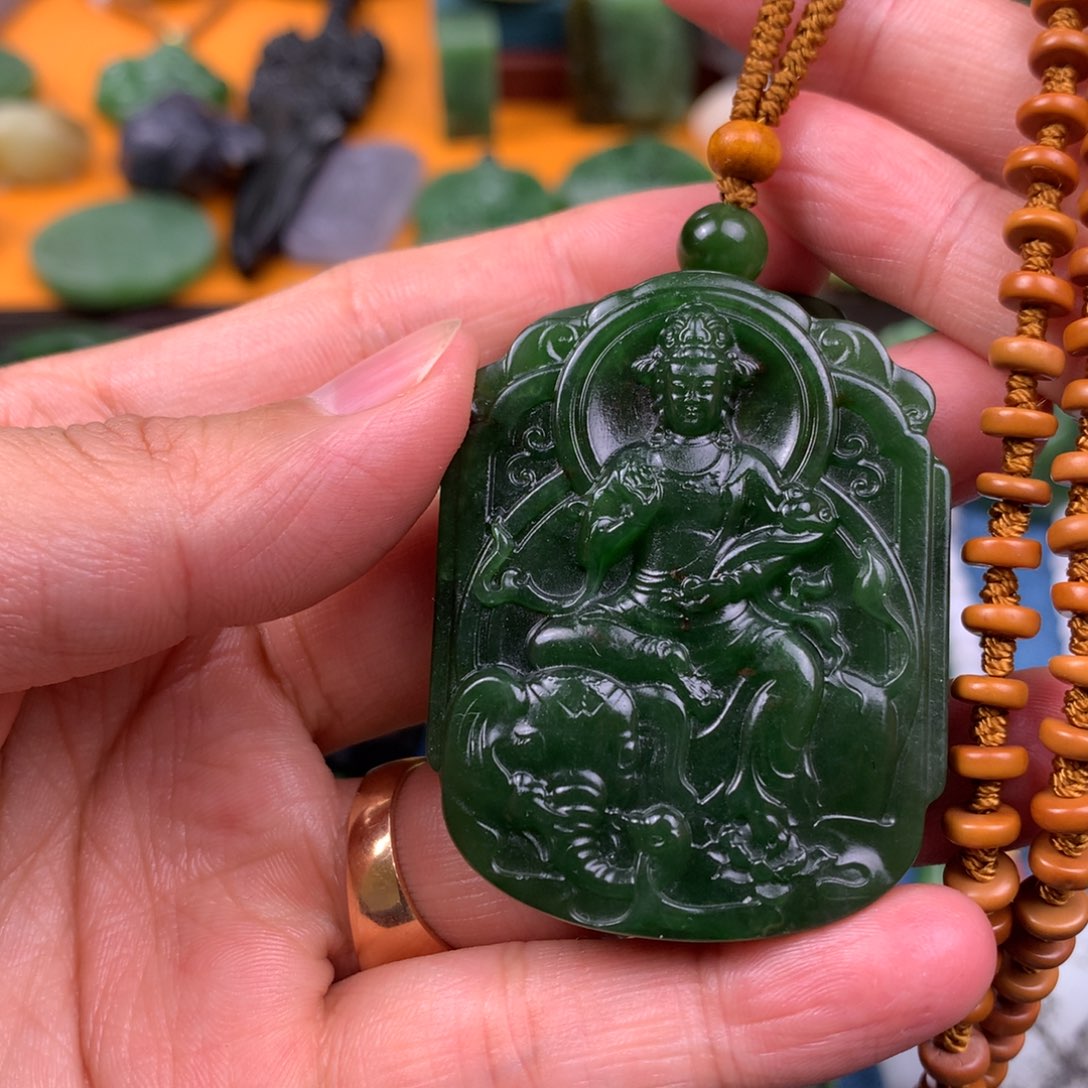 和田玉未镶嵌颈饰