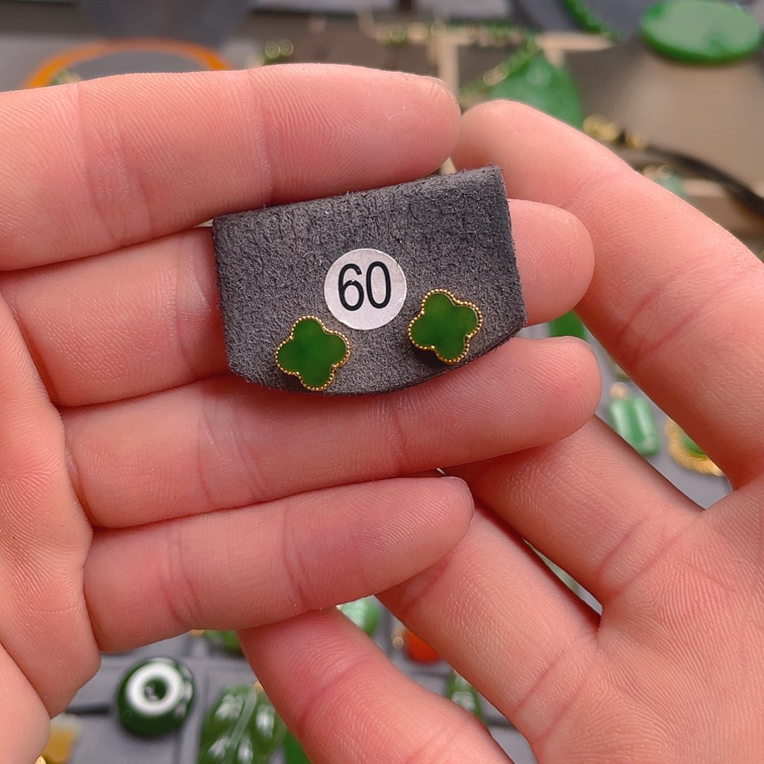 和田玉（碧玉）耳饰18K金镶嵌60