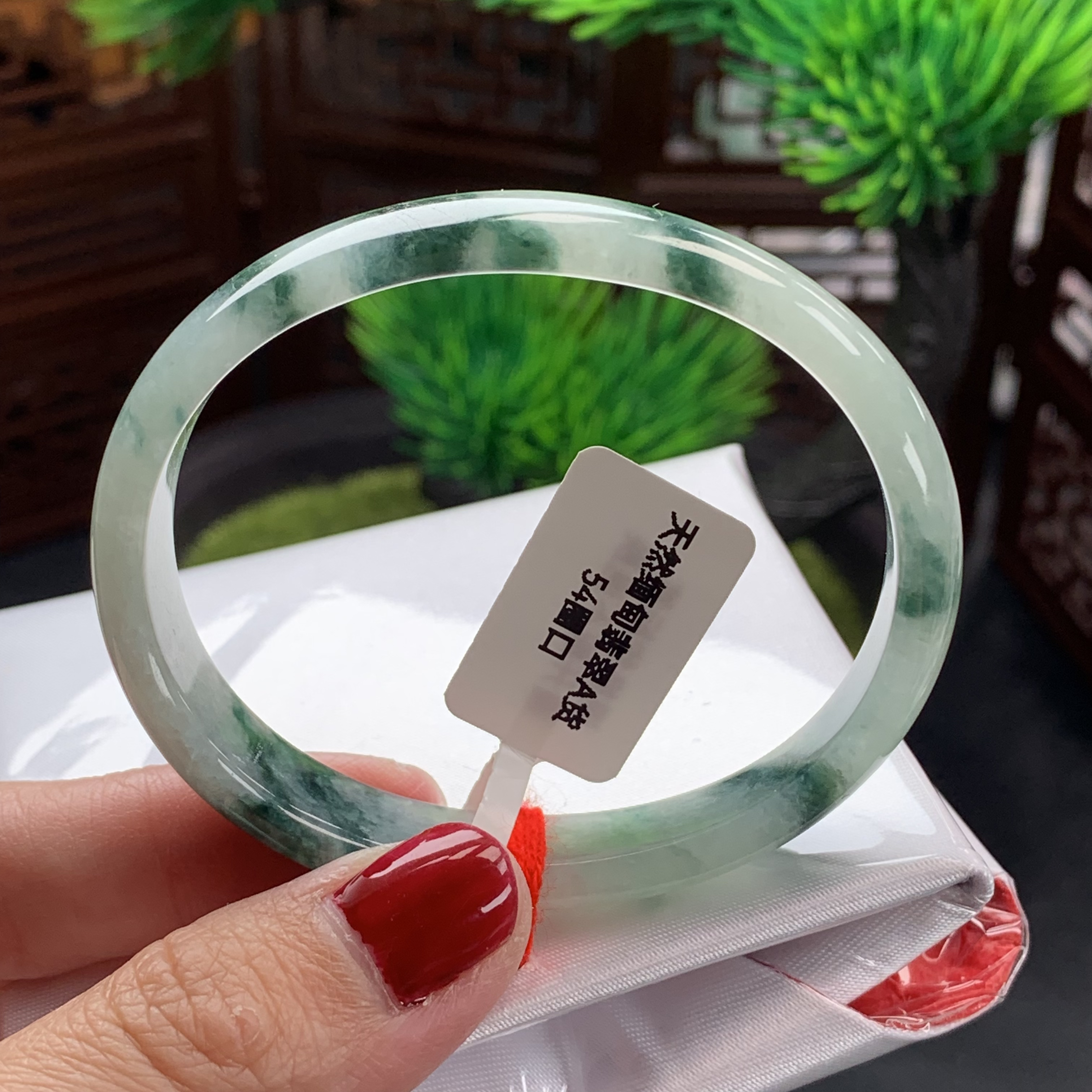 缅甸天然翡翠A货手镯54贵妃特色飘花正圈