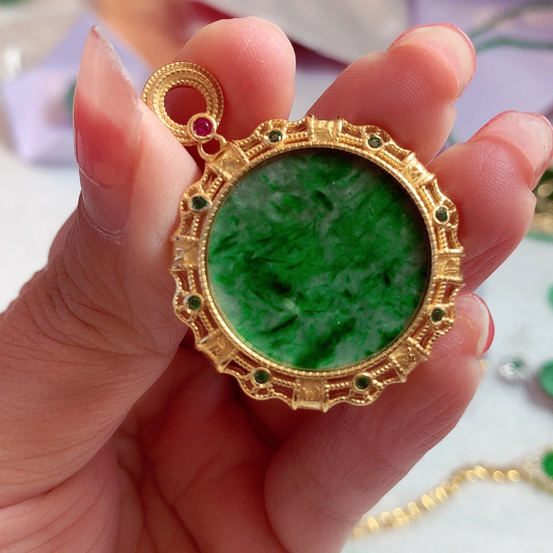 翡翠颈饰银S925镶嵌翡翠