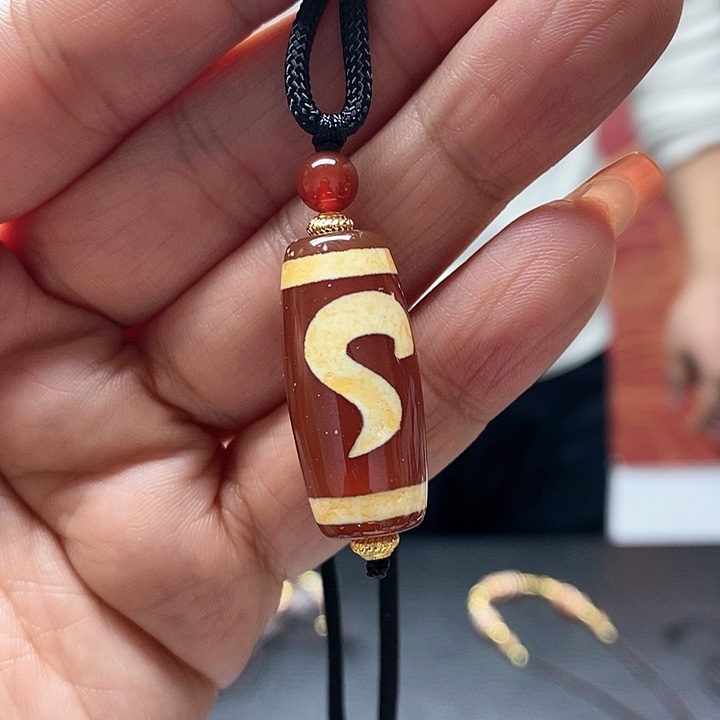 玛瑙/玉髓颈饰合金