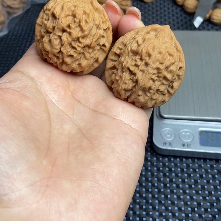猴头核桃吊坠不知名