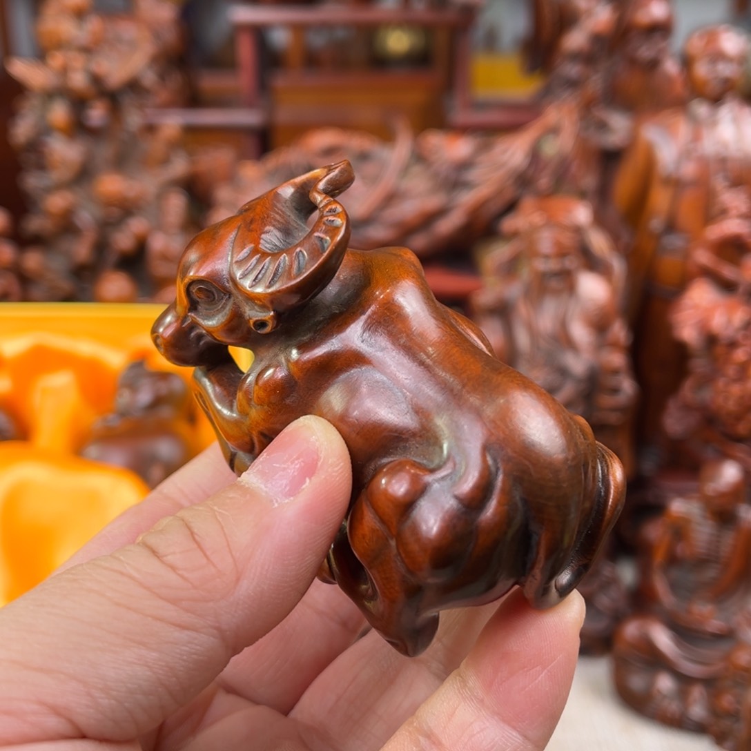 黄杨木黄杨木雕刻 牛