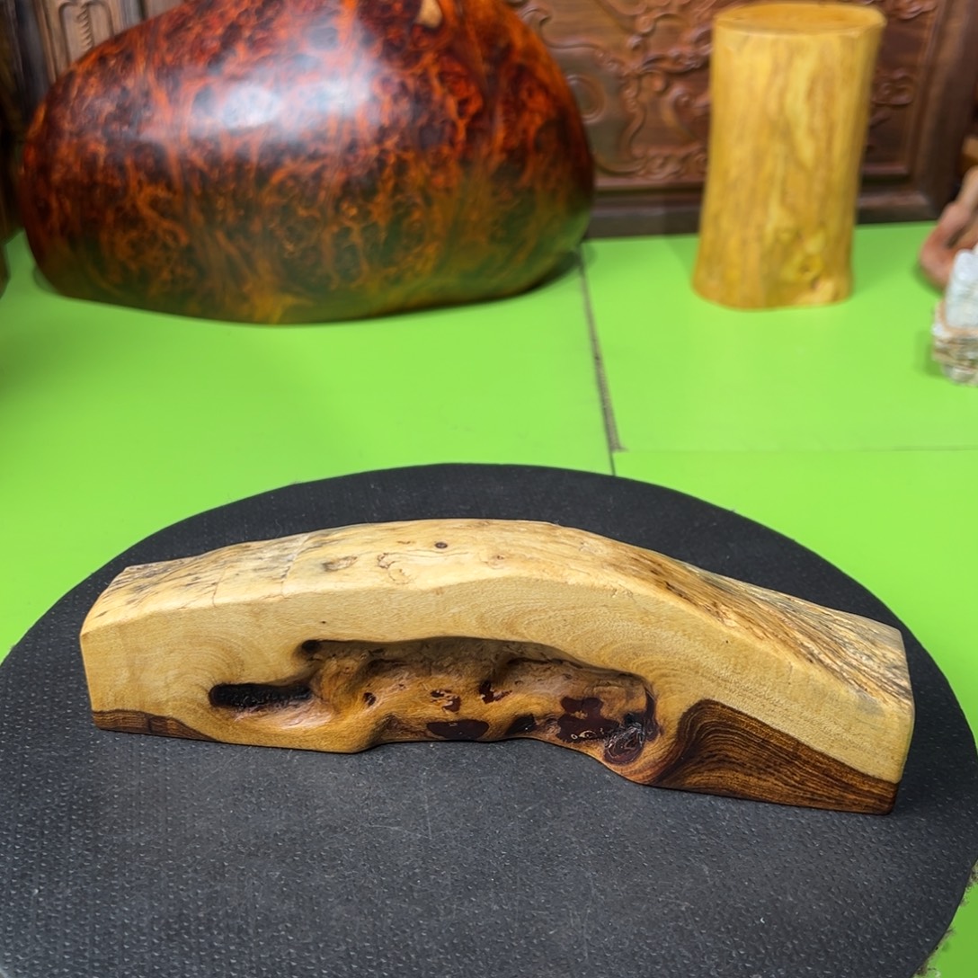 无***为大果紫檀（缅甸花梨）