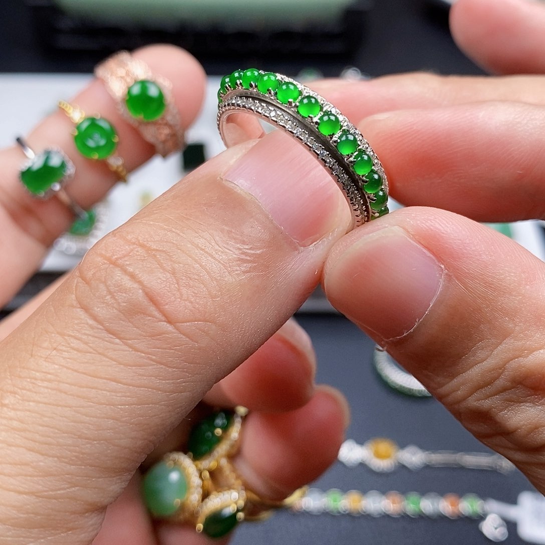 银S925镶嵌戒指翡翠芬*?14号