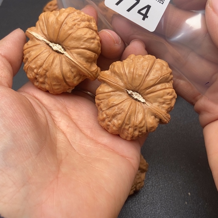 用***4文玩核桃吊坠774南瓜