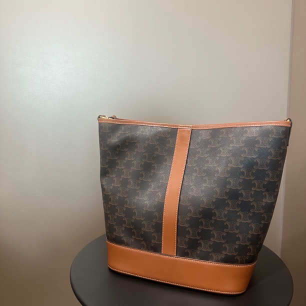 99新 Celine/思琳 塞林/中号水桶/送中检