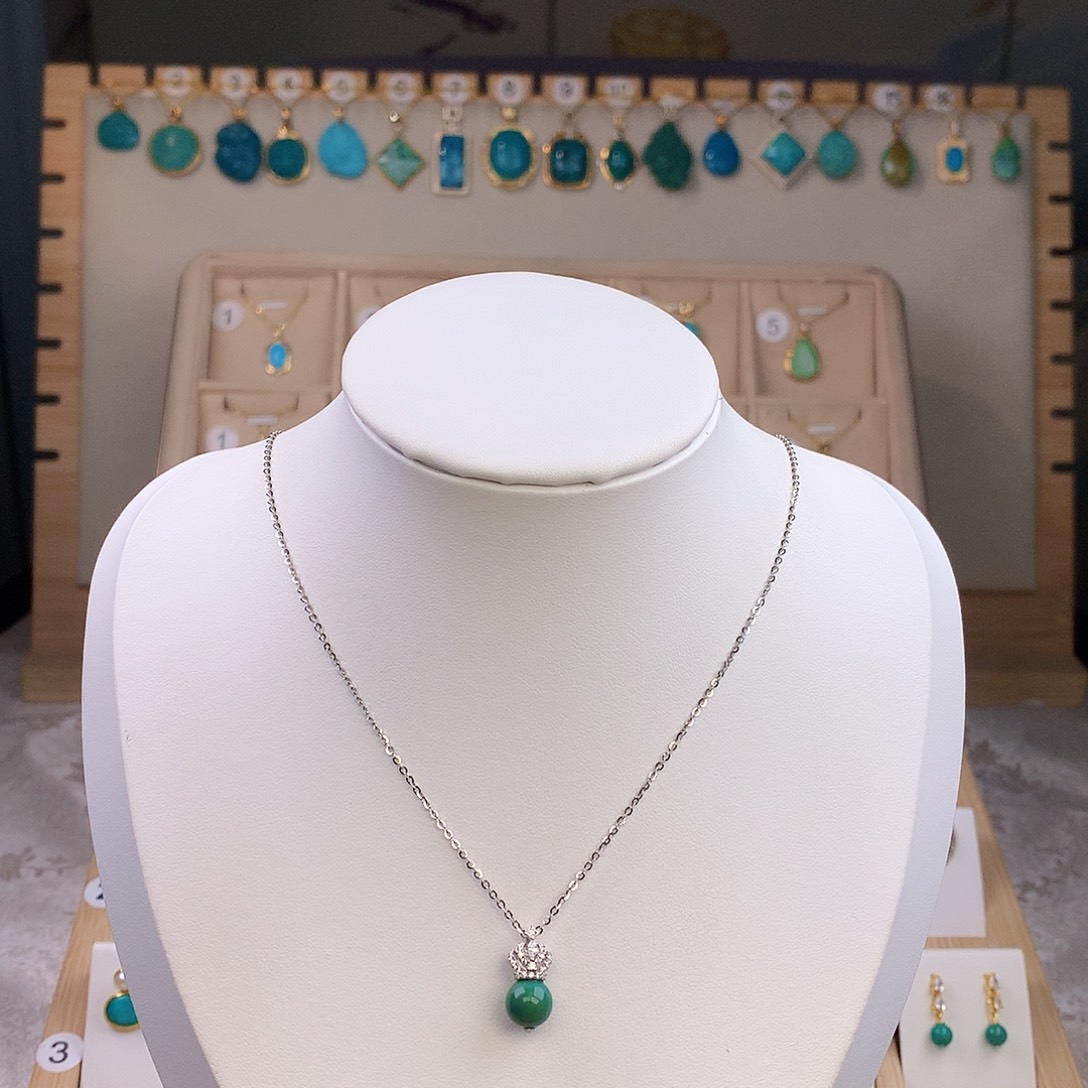 绿松石合金颈饰绿松石合金