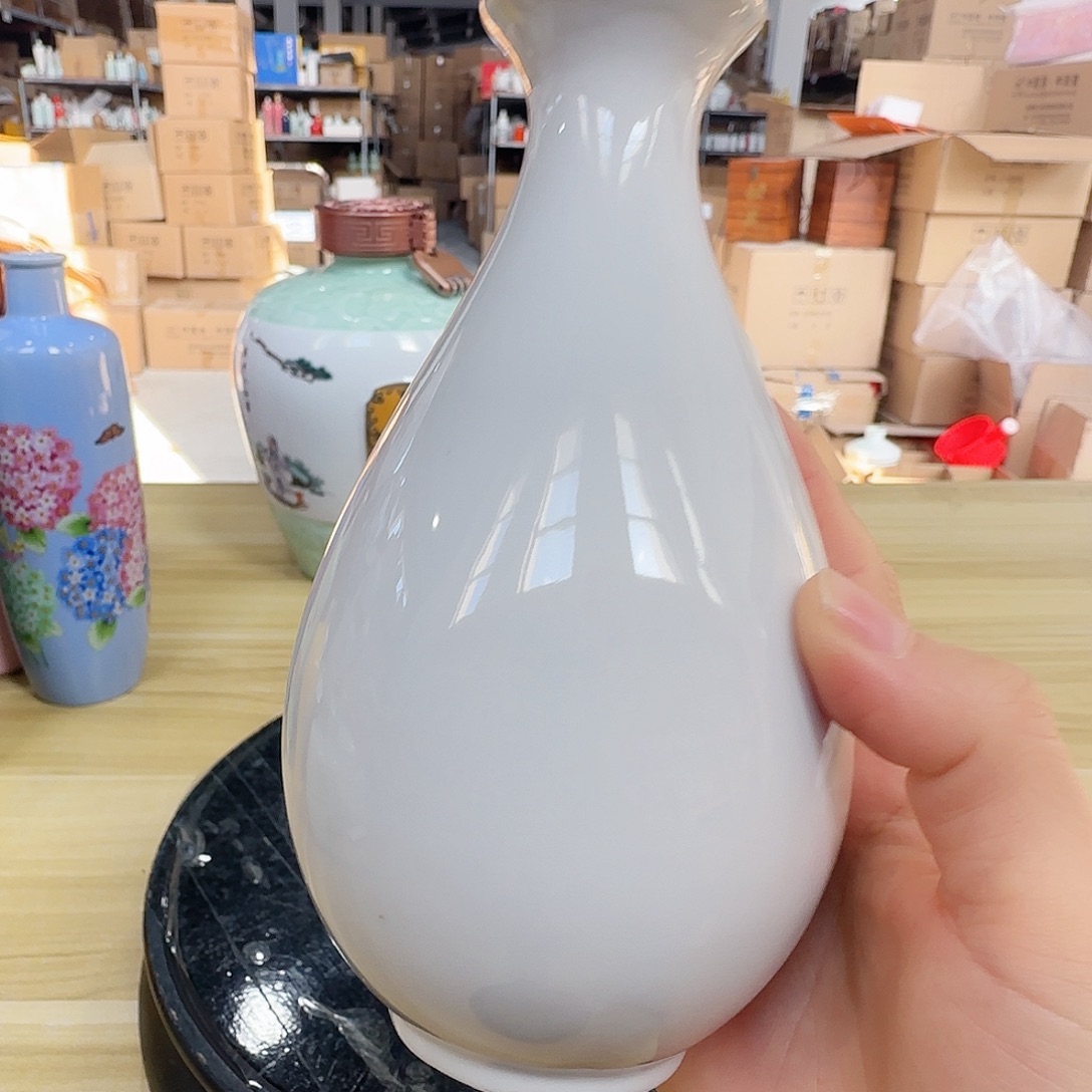 半斤装白色酒瓶2个，开播福利