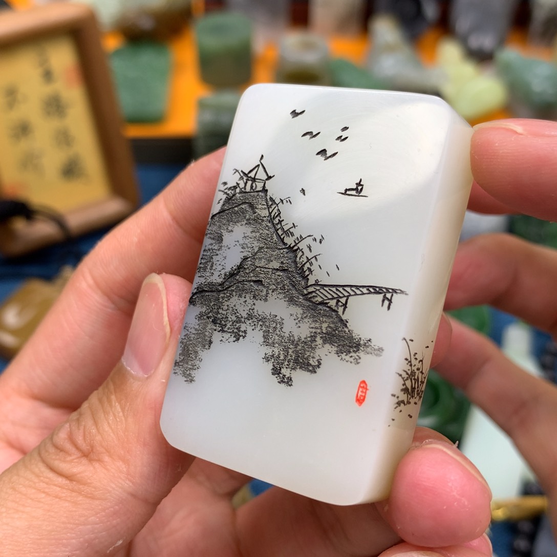 和田玉未镶嵌颈饰
