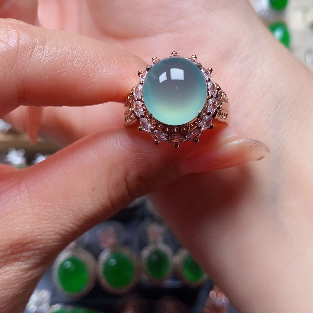 翡翠戒指未镶嵌翡翠戒指