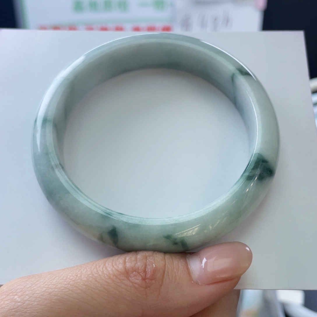 翡翠未镶嵌手镯57