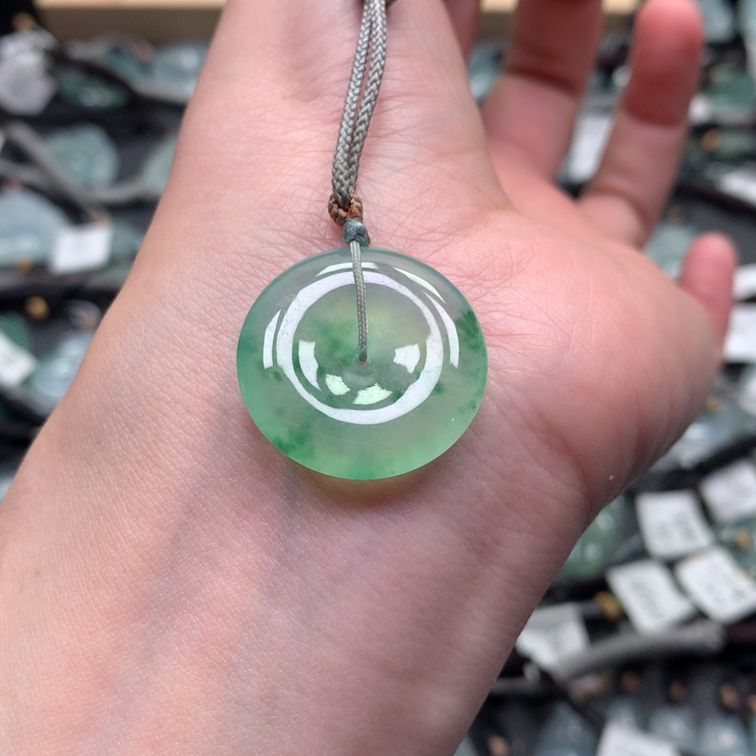 翡翠颈饰未镶嵌00000000000