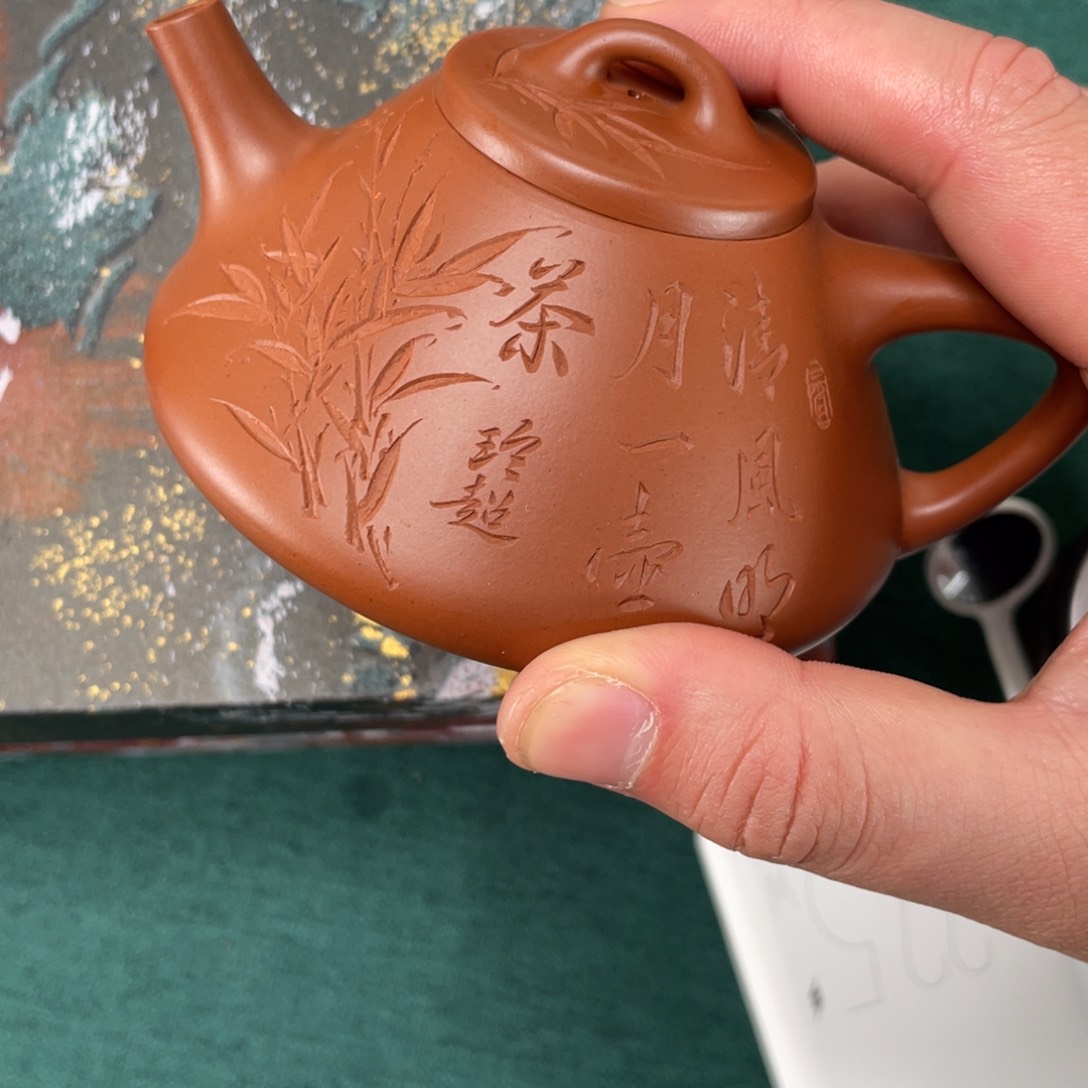吉**意宜兴紫砂艺术学院美术