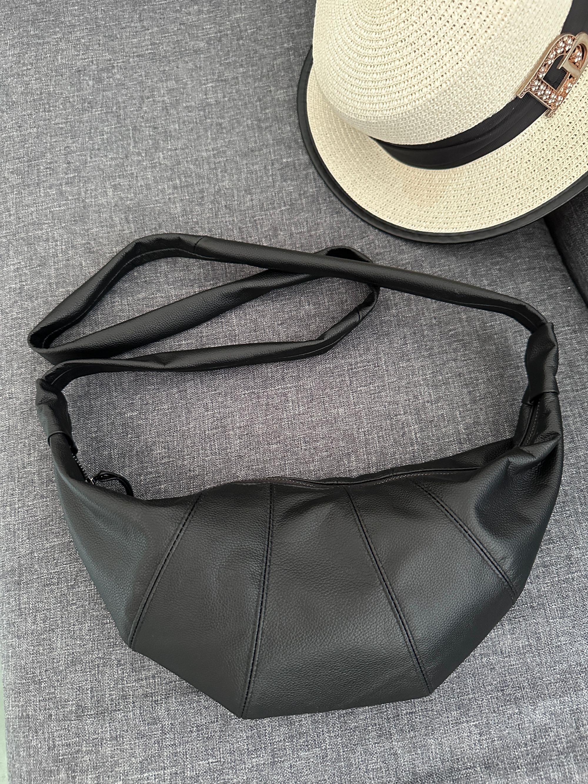 通勤风牛角包真牛皮复古风斜挎包简约肩包潮流休闲