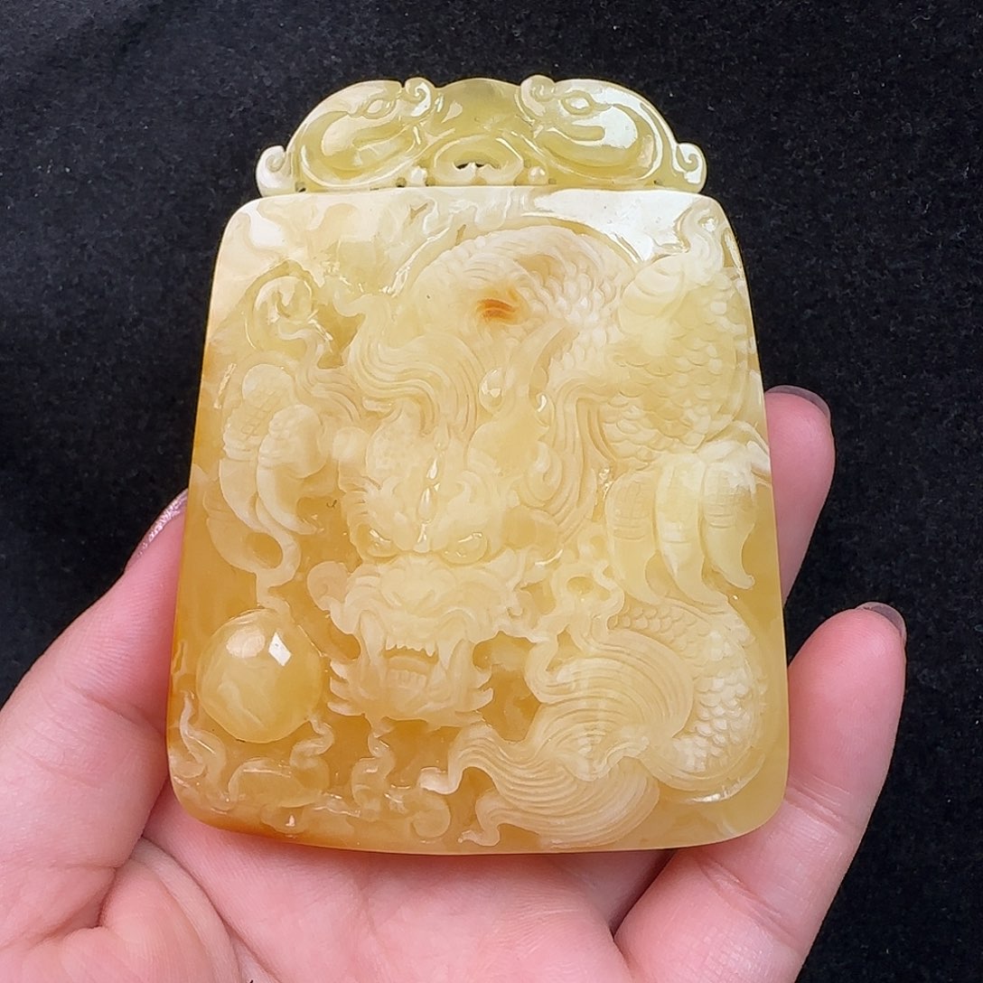 蜜蜡未镶嵌珠宝奇石