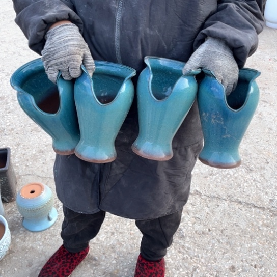 红陶口12高21瑕疵