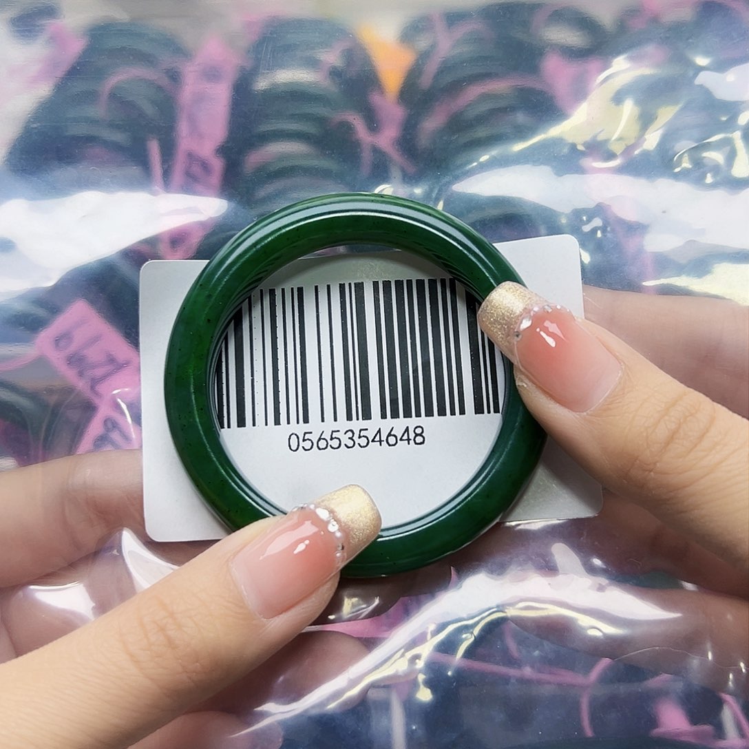 和田玉（碧玉）手镯未镶嵌52