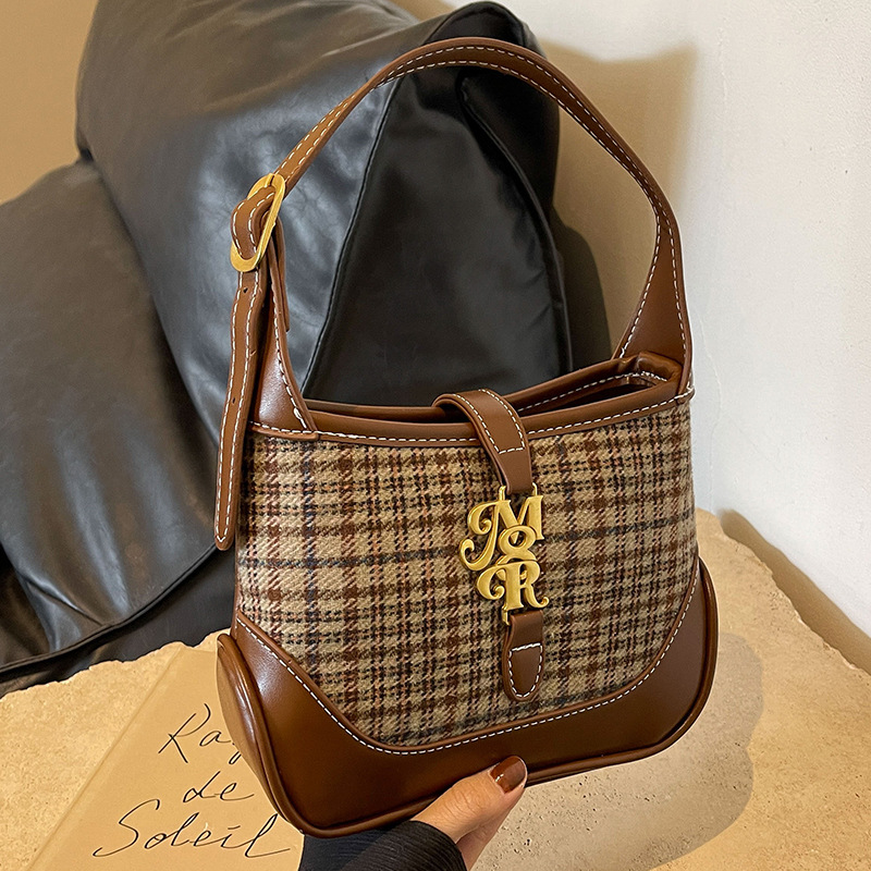 今年流行大容量水桶包女百搭2023新款时尚单肩斜挎包女士腋下包潮