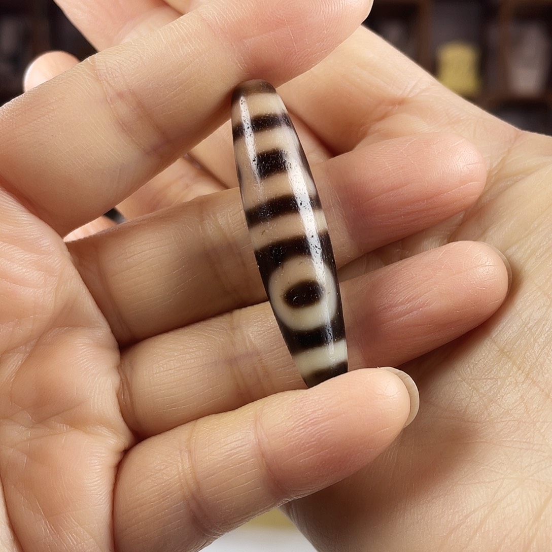 玛瑙/玉髓合金颈饰曲贡