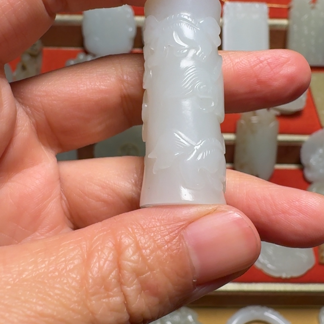 跨***壑和田玉（糖玉）未镶嵌挂件