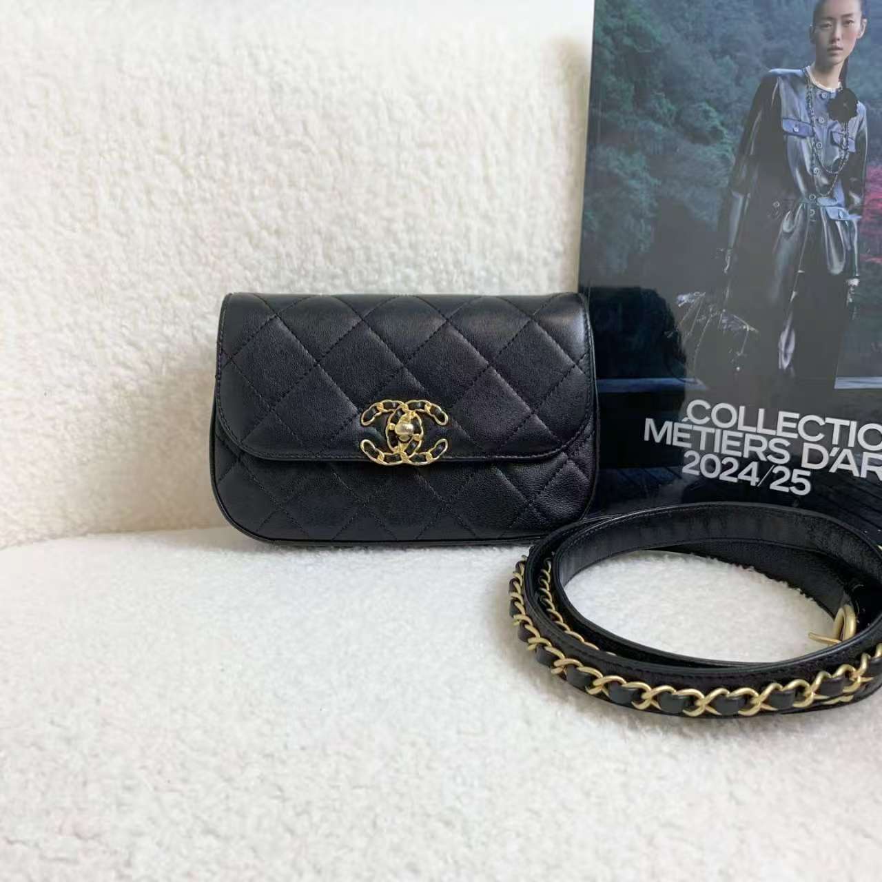 99新 Chanel/香奈儿 黑金羊马鞍腰包/12004464/代卖服务/12期