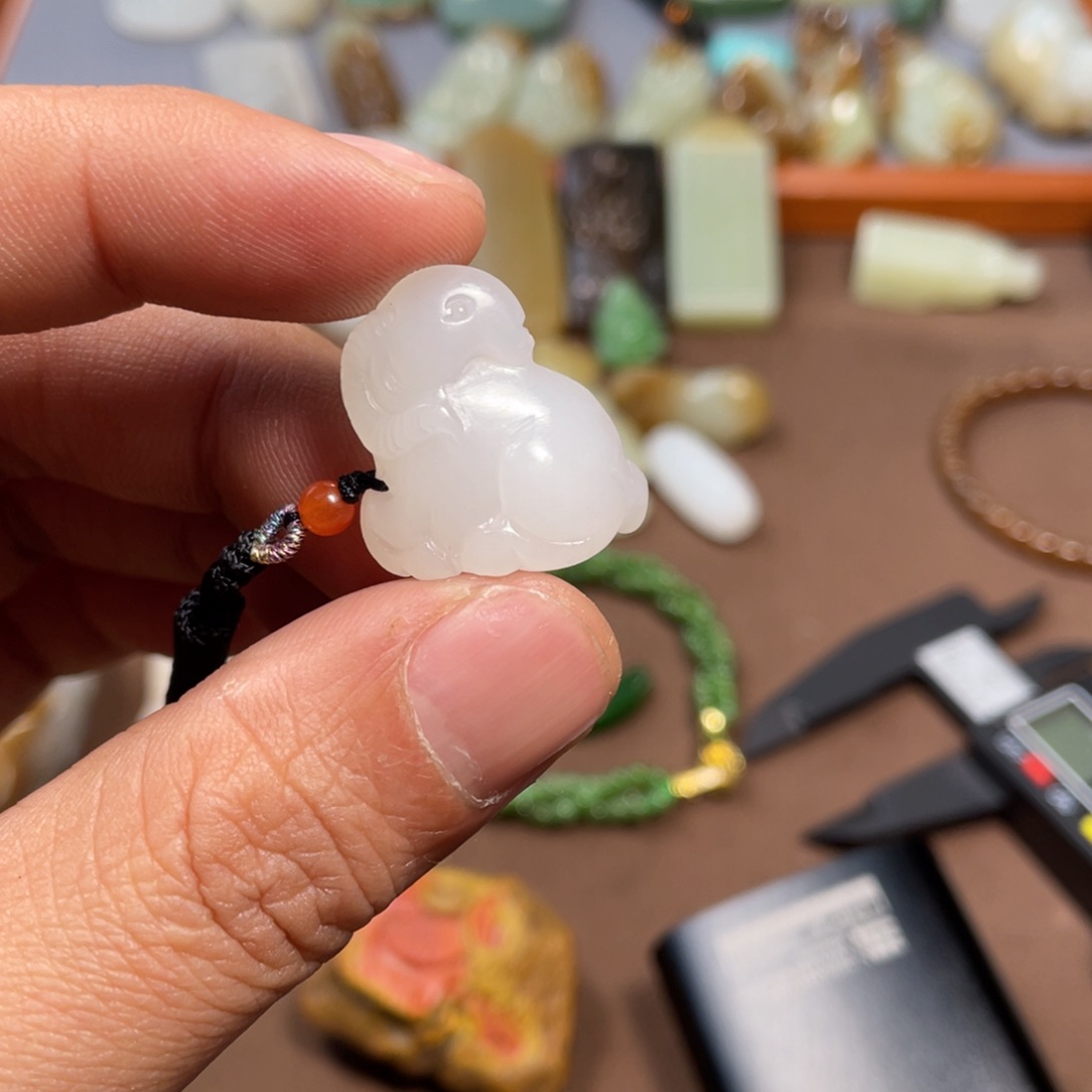 和田玉颈饰未镶嵌