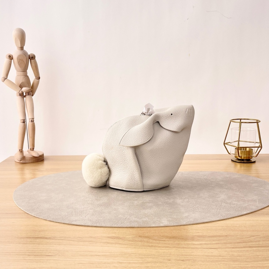 95新 LOEWE/罗意威 兔子包/单肩包/4629