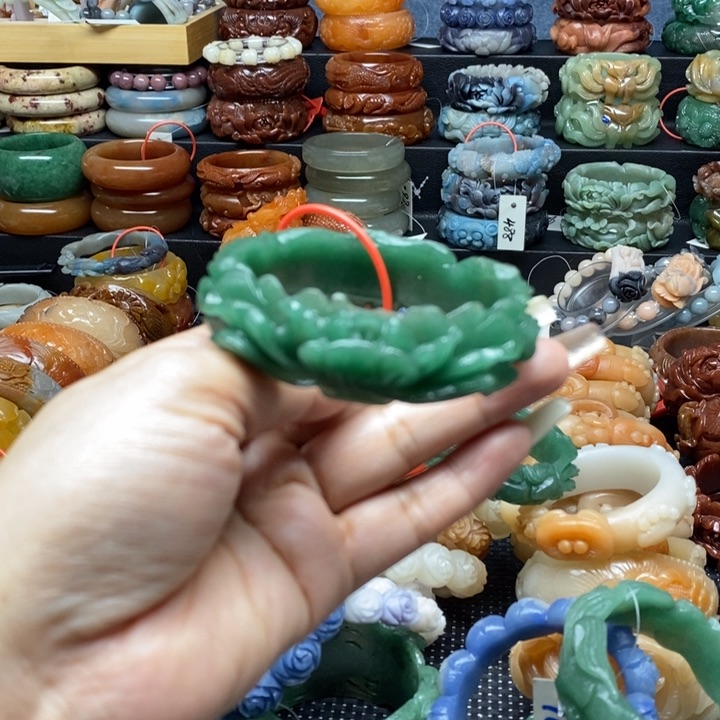 石英质玉手镯未镶嵌