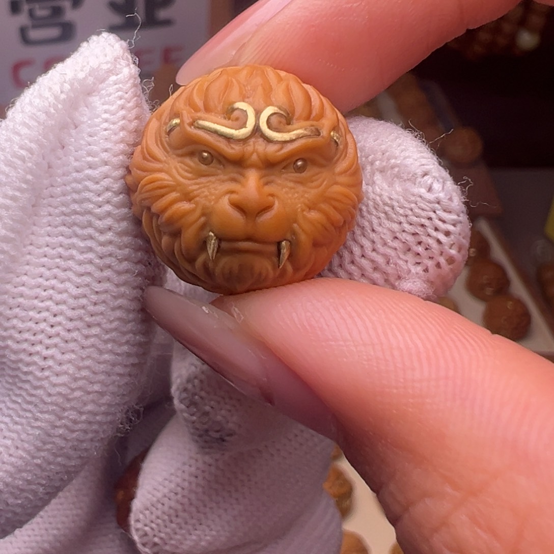 把件猴头核桃镶嵌款金箍大圣全品有正常封口线