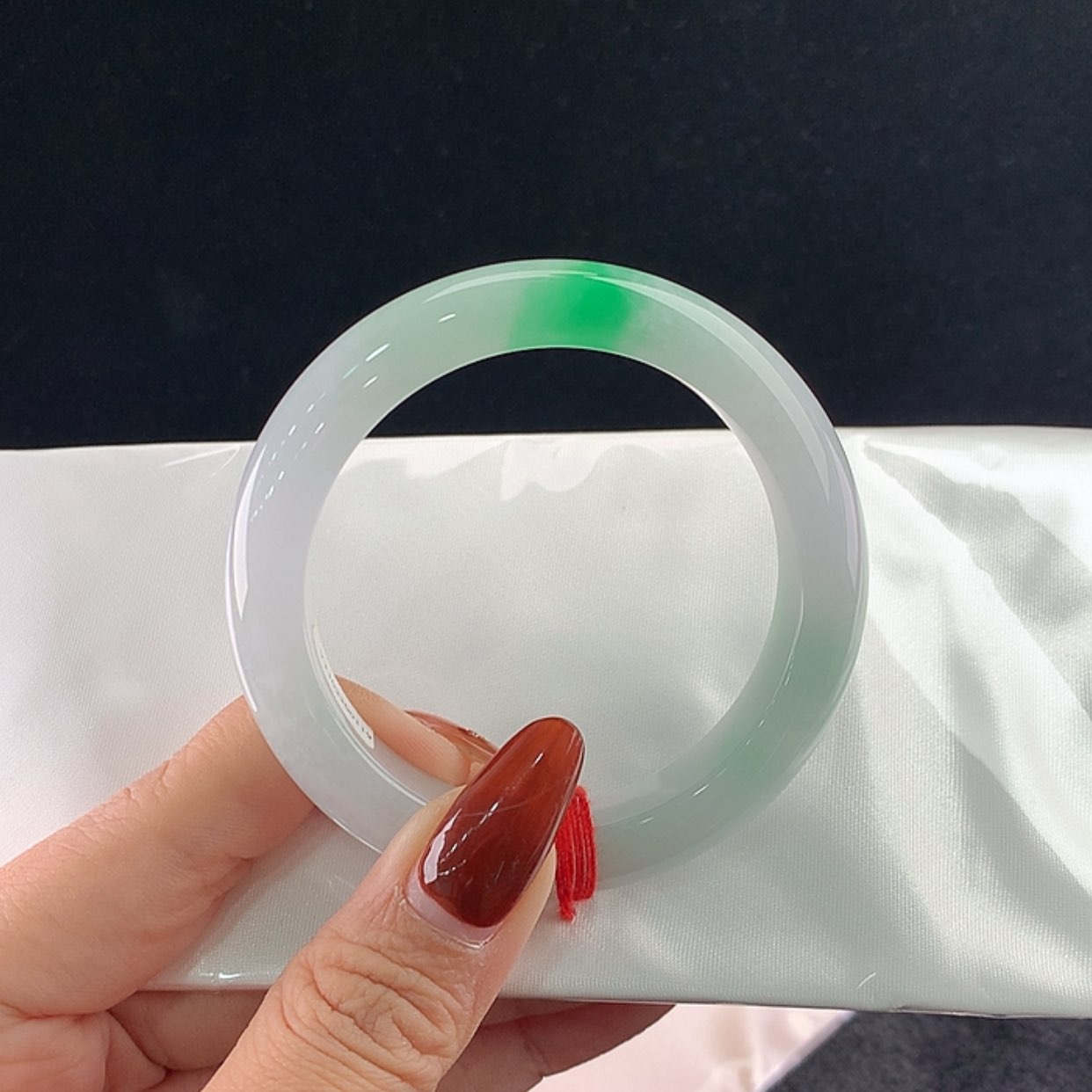 【闪购商品】未镶嵌手镯翡翠正54