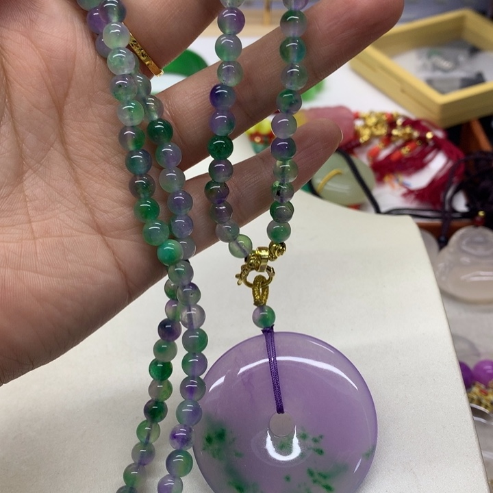 颈饰未镶嵌翡翠吊坠