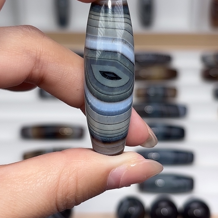 祝***焱玛瑙/玉髓合金珠宝奇石