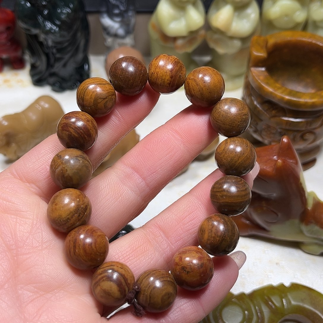 白玉菩提吊坠白玉菩提吊坠