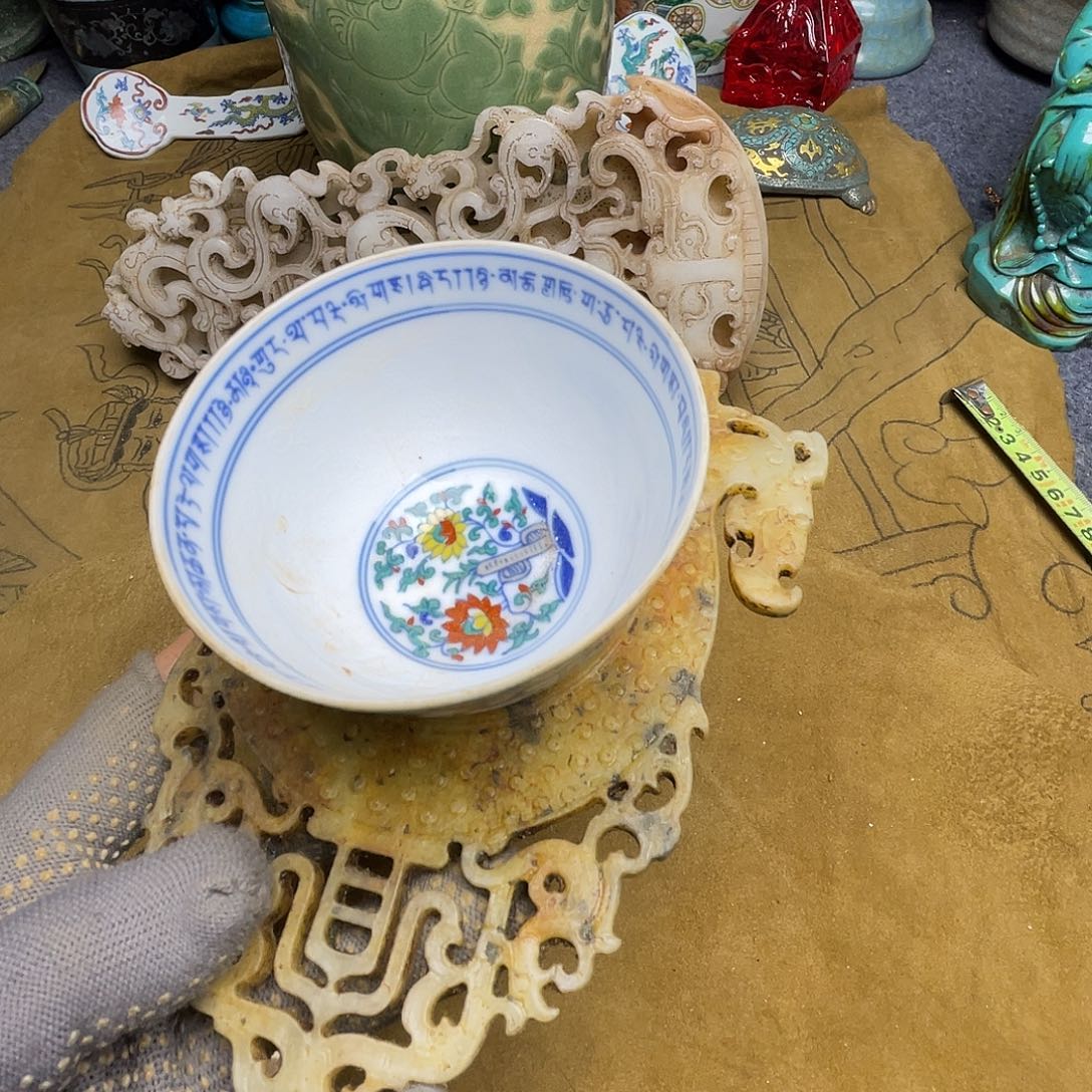 我***贝瓷片坎坎坷坷走在路上我都不知道该怎么