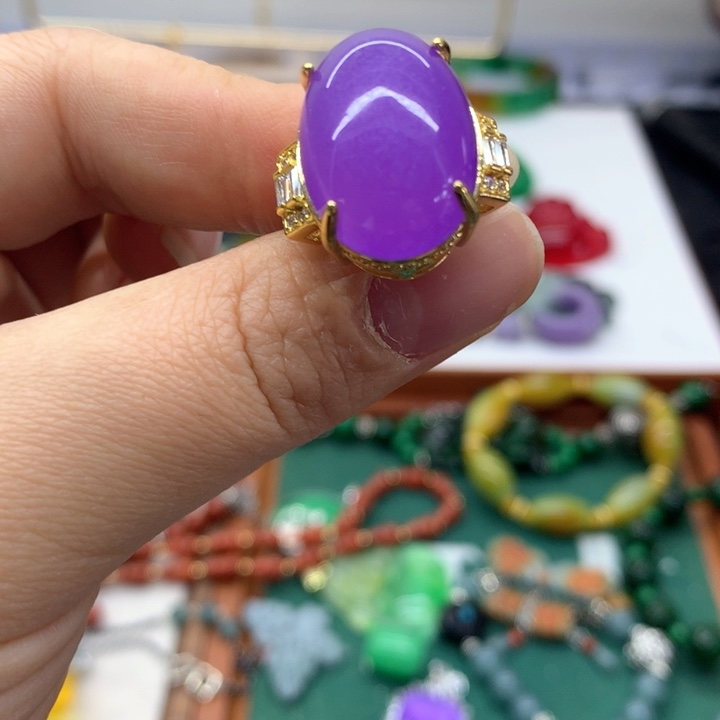 颈饰未镶嵌翡翠吊坠