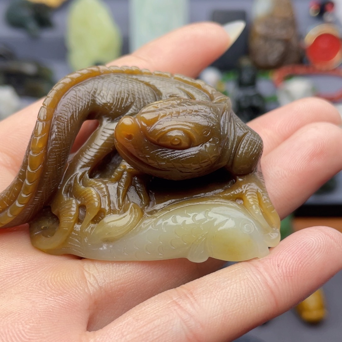 和田玉颈饰未镶嵌?***