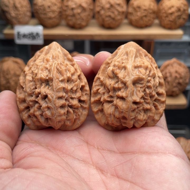 把件桃核野生三花鸡37