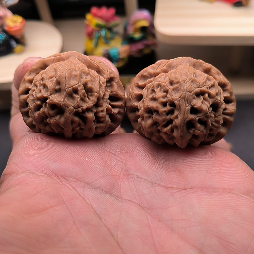 是****文玩核桃吊坠宫灯福利