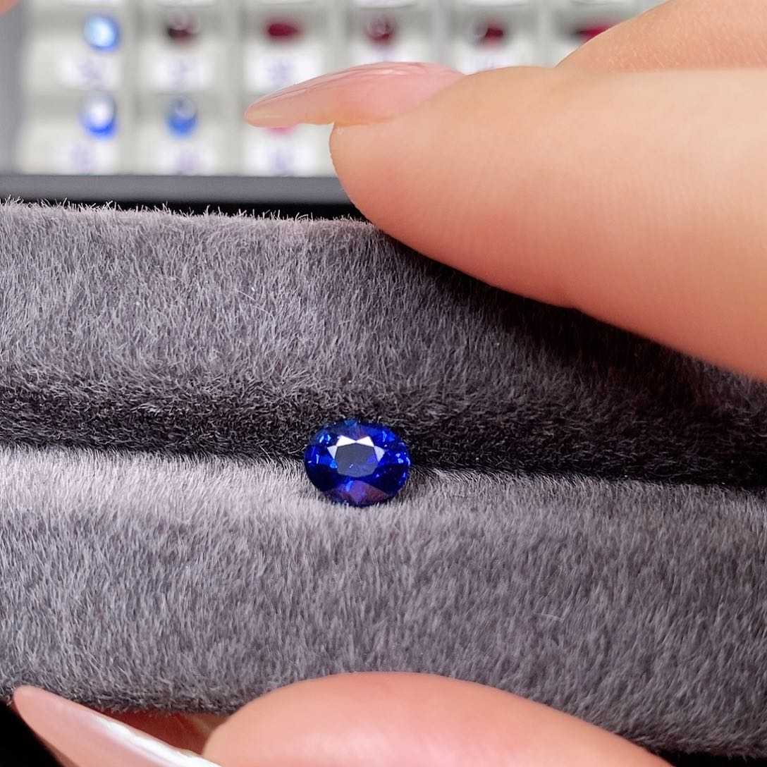 蓝宝石裸石未镶嵌皇家蓝色调正VB火彩斯里兰卡3号1.28ct