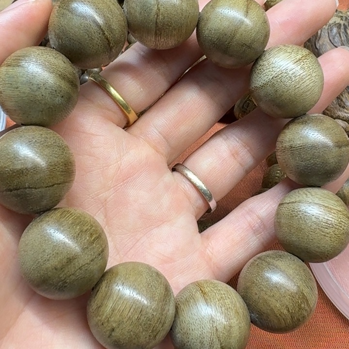 大叶紫檀（黑酸枝木类）