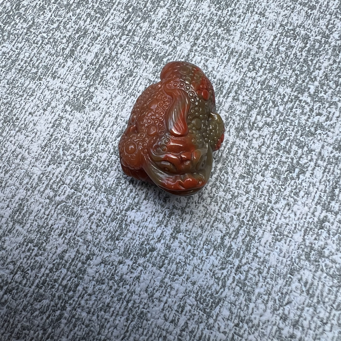 天然原矿无胶裂特色包浆南红金蟾吊坠小摆件尺寸宽19长26高13