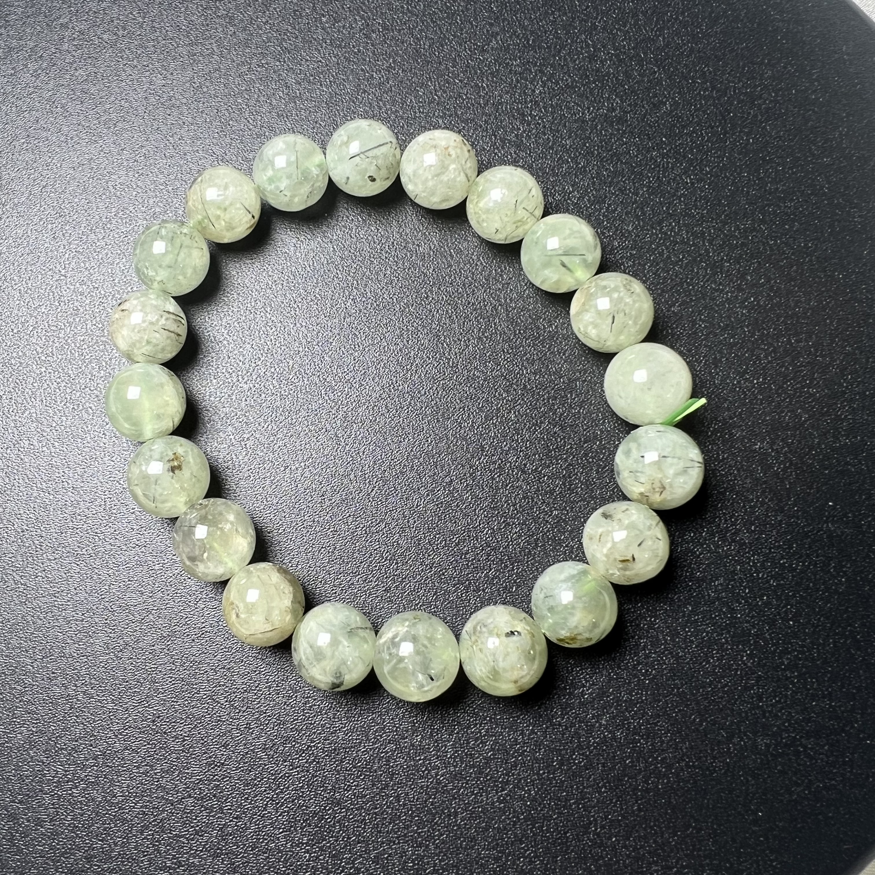 Z857 绿碧玺发晶水晶手串 多样性发其一