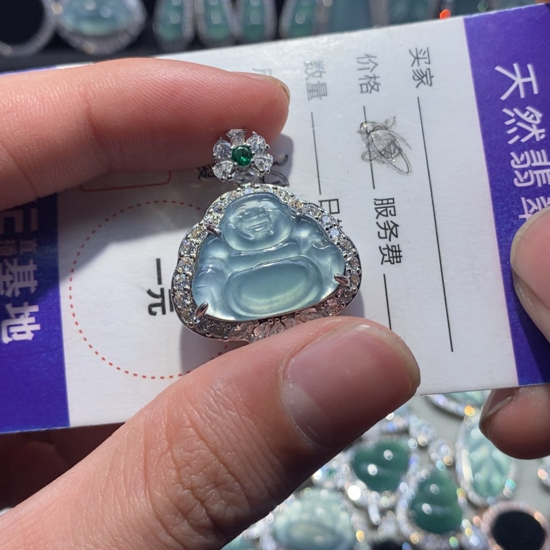 翡翠项链未镶嵌翡翠