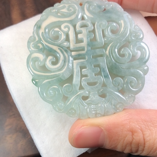 翡翠未镶嵌颈饰缅甸A货，每天下午1点半开播