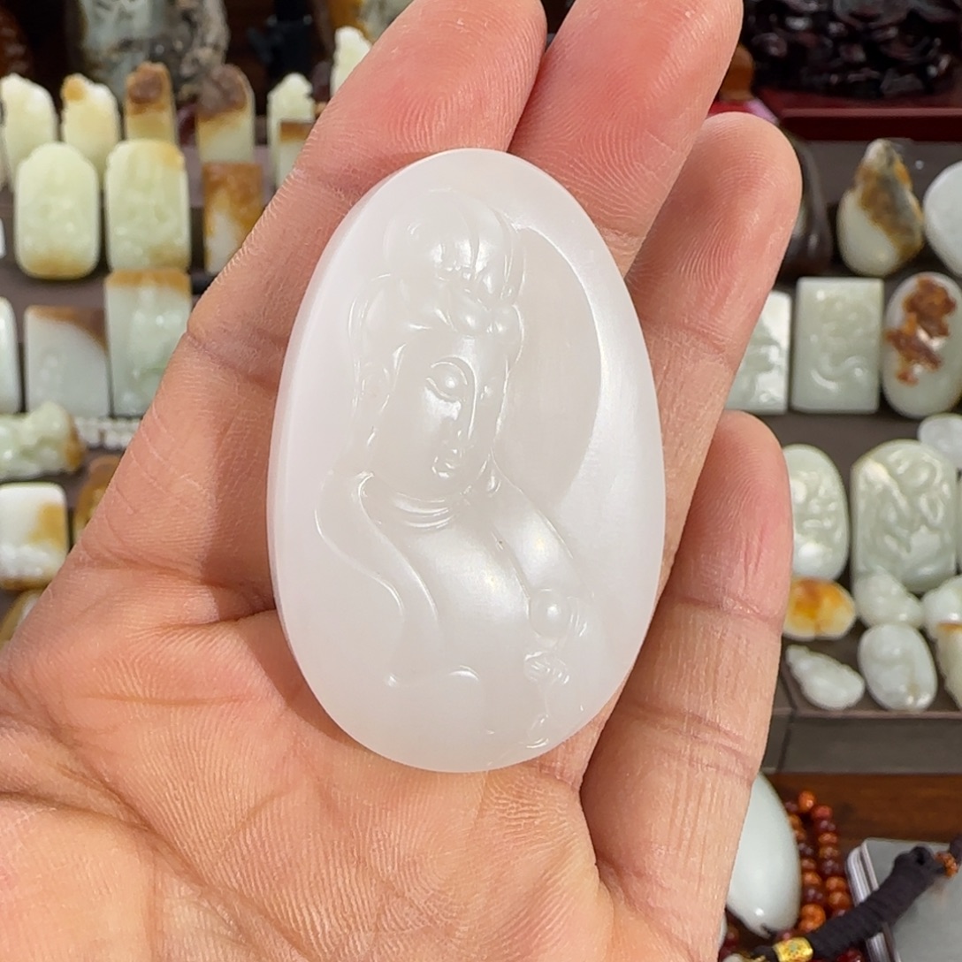 和田玉未镶嵌颈饰