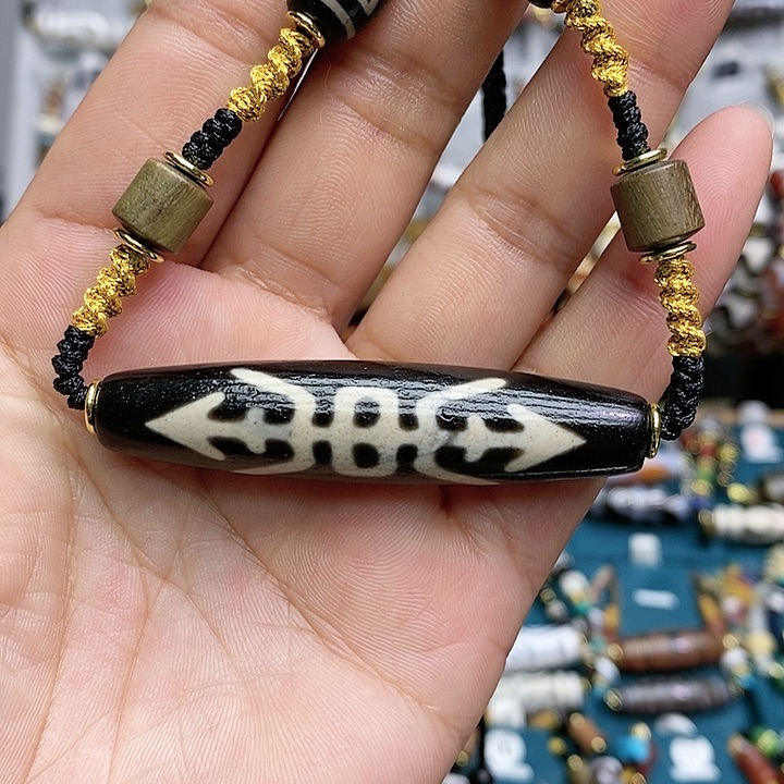 玛瑙/玉髓颈饰合金