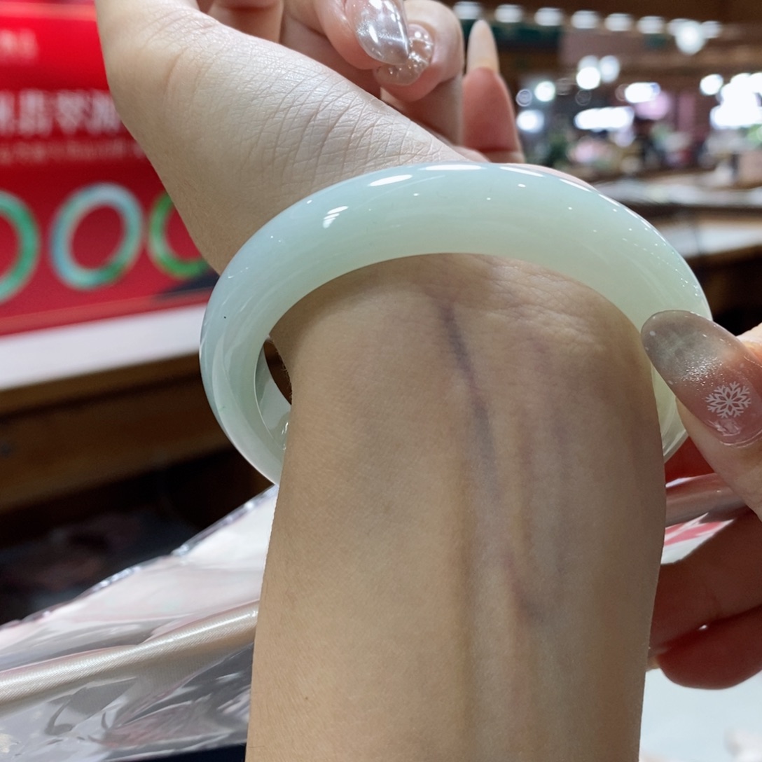 未镶嵌手镯翡翠翡翠